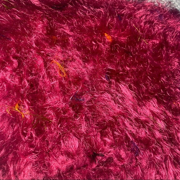 Fuzzy hot pink cropped sweater - Picture 6 of 7